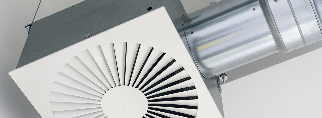 Warmluftheizung an der Decke